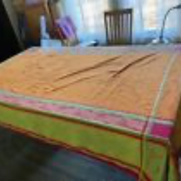 La Maisonnette Tablecloth 90 x 60 inches - Picture 3 of 11